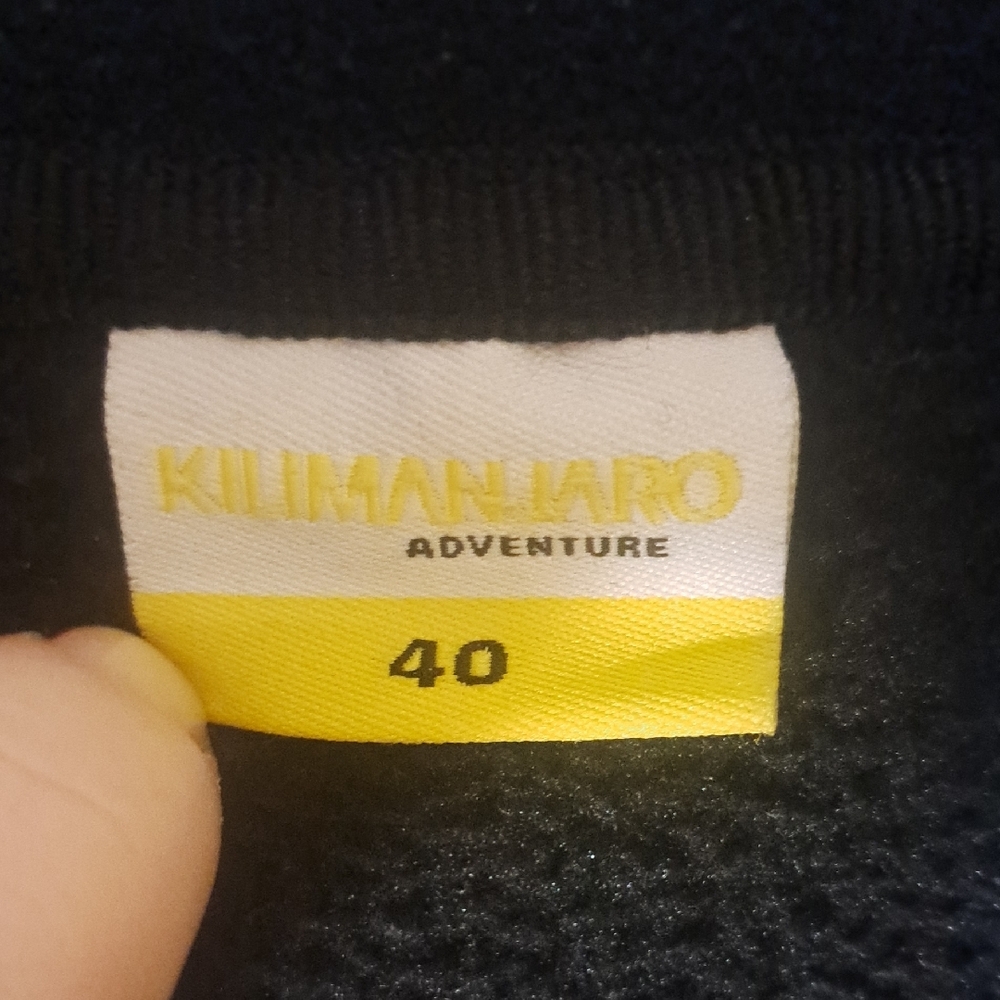 The ultimate vest with "Altitude" - a must have Kilimanjaro Black Fleece - Picture 2 of 8